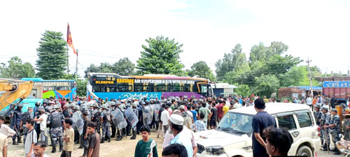धार्मिक कार्यक्रमको विषयलाई दुई समुदायबीच विवाद 