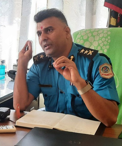 एसपी खतिवडाको कार्यकालमा चार सय ४ फरार प्रतिवादी पक्राउ, एक सय १ वर्ष १० महिना १० दिन कैद भुक्तानका लागि कारागार चलान