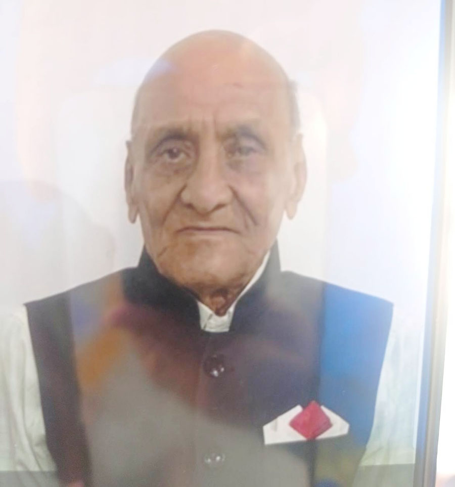 समाजसेवी दुगडको मृत्युपछि झिकियो आँखाको नानी