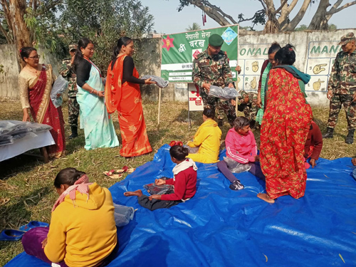 बरख गणद्वारा न्यानो कपडा वितरण