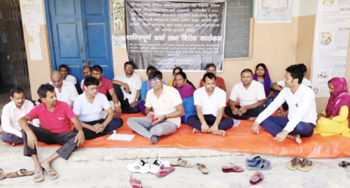 कर्मचारीहरुको आन्दोलन जारि, दोषी माथि कारवाहीको माग गर्दै पेन डाउन
