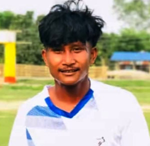 मोटरसाइकल अनियन्त्रित भई डिभाईडरमा ठोकिदा चालकको मृत्यु, एक गम्भिर घाइते