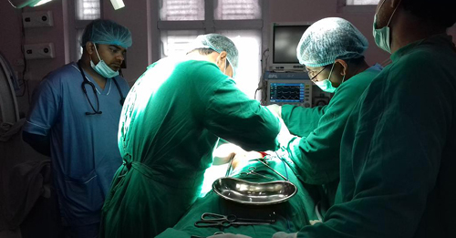 पहिलो पटक गजेन्द्र नारायण सिंह  अस्पतालमा क्यान्सरको सफल शल्यक्रिया