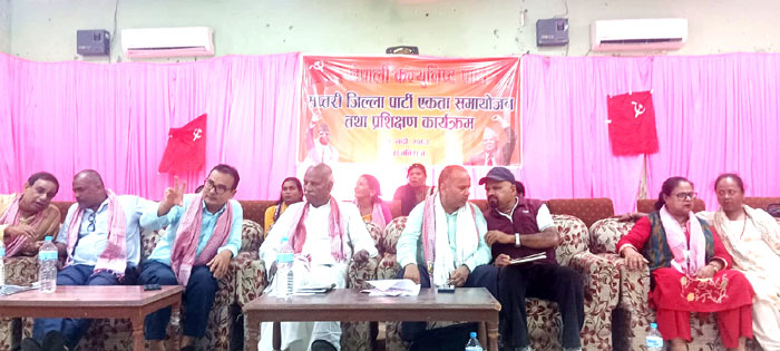 वर्तमान सरकार समस्याहरुप्रति गम्भीर छैन ः पूर्वमन्त्री यादव