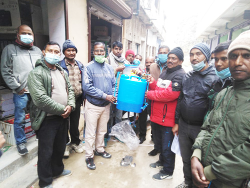 बिद्यालयहरुलाई कोभिड १९ बाट जोगिन स्वास्थ्य सामग्री सहयोग