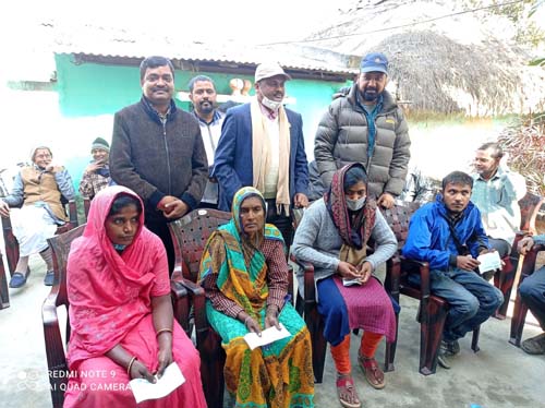 चट्याङ लागेर मृत्यु भएका चारै जनाका  परिवारजनलाई प्रदेश सरकारको सहयोग, स्वास्थ्य जाँचमा सहयोग पुग्ने उद्देश्यले विद्यालयलाई थर्मलगन प्रदान