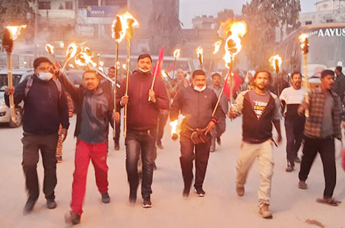 आम हड्तालको पूर्व सन्ध्यामा मसाल जुलुस