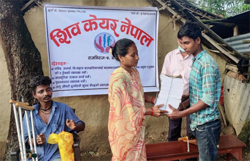 शिव केयरद्वारा डोम समुदायका एक बालकको अभिभावकत्व ग्रहण