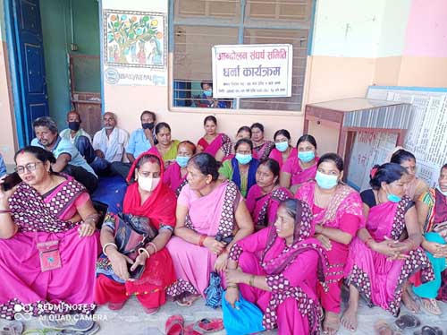 उपवासमा बसेकी महिला बाल  शिक्षकहरुद्वारा दोश्रो दिन पनि धर्ना