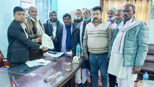 वडा अध्यक्षहरुले नगरपालिकाको सबै वडा कार्यालयमा गरे तालाबन्दी