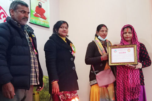 शिव केयर नेपालद्वारा दाताहरु सम्मानित