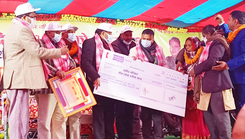 सहिदको सपना साकार भयो ः मुख्यमन्त्री राउत, मधेश प्रदेशद्वारा ५९ सहिद परिवारलाई तीन÷तीन लाख