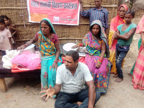 आगलागीका घटना हुन नदिन बारे सचेतनाका साथै राहत पनि बितरण गर्दै धर्मीहल्फा 