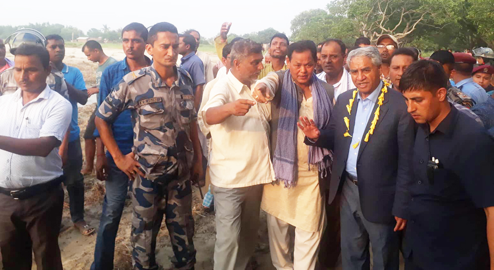सप्तरीको बाढी प्रभावित क्षेत्रमा काँग्रेसको केन्द्रिय टोली, पीडितहरूको उद्वार र राहतमा सरकार उदासिन ः सभापति देउवा