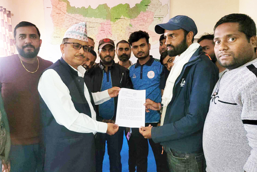 प्रतिष्ठानको काम सूचारु गराउन प्रधानमन्त्रीलाई ज्ञापन