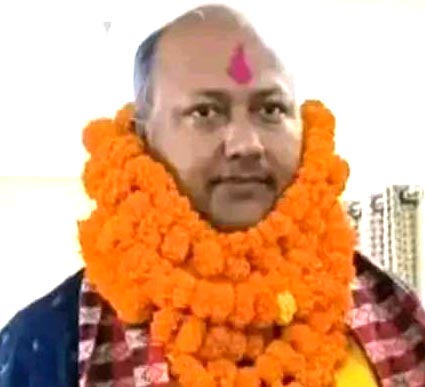 एक दशकको राजनीतिक यात्रामा मुख्यमन्त्री बन्न सफल  
