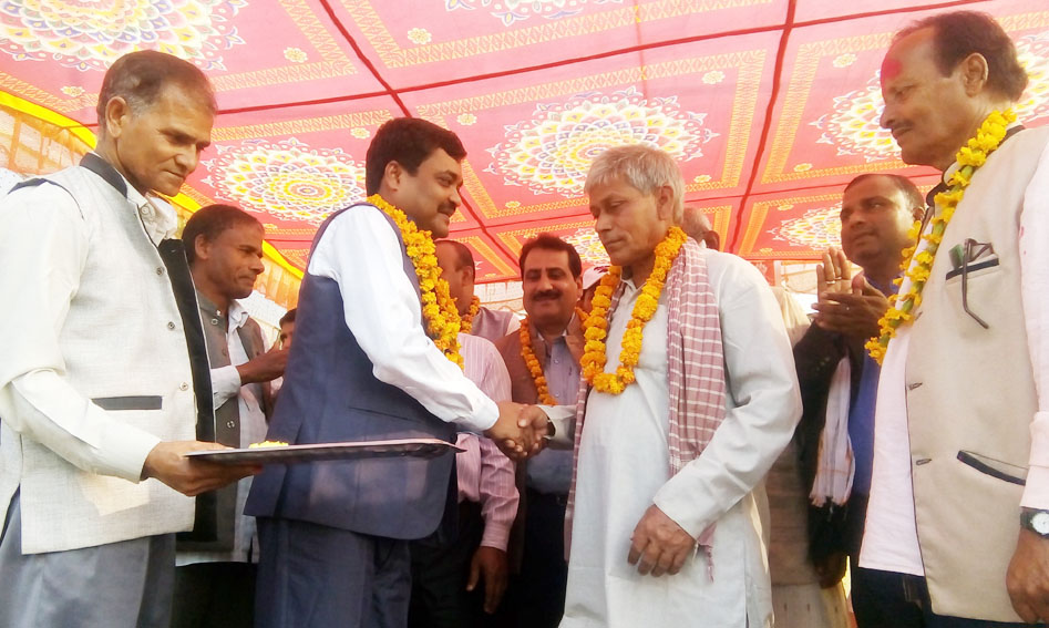 काँग्रेस र नेकपाबाट सयौं फोरममा प्रवेश