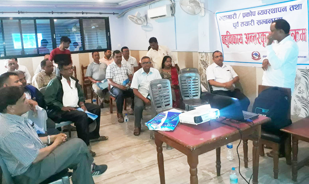 स्वास्थ्यकर्मीहरूलाई तैयारीका साथ श्रोतसाधन परिचालन गर्न आग्रह 