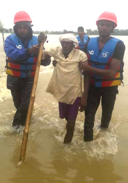 बाढीमा फसेकाहरुको उद्दार
