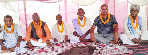 मुआब्जा माग्दै अनिश्चितकालीन रिले अनसनलाई निरन्तरता