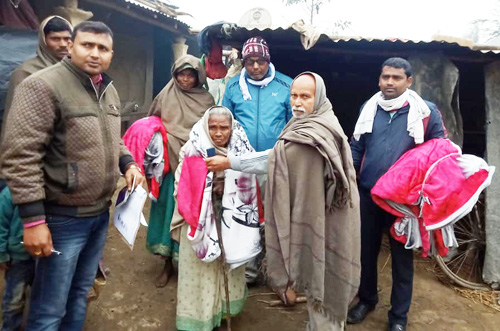 अतिविपन्न पाँच सय परिवारलाई ब्लायङकेट बितरण 