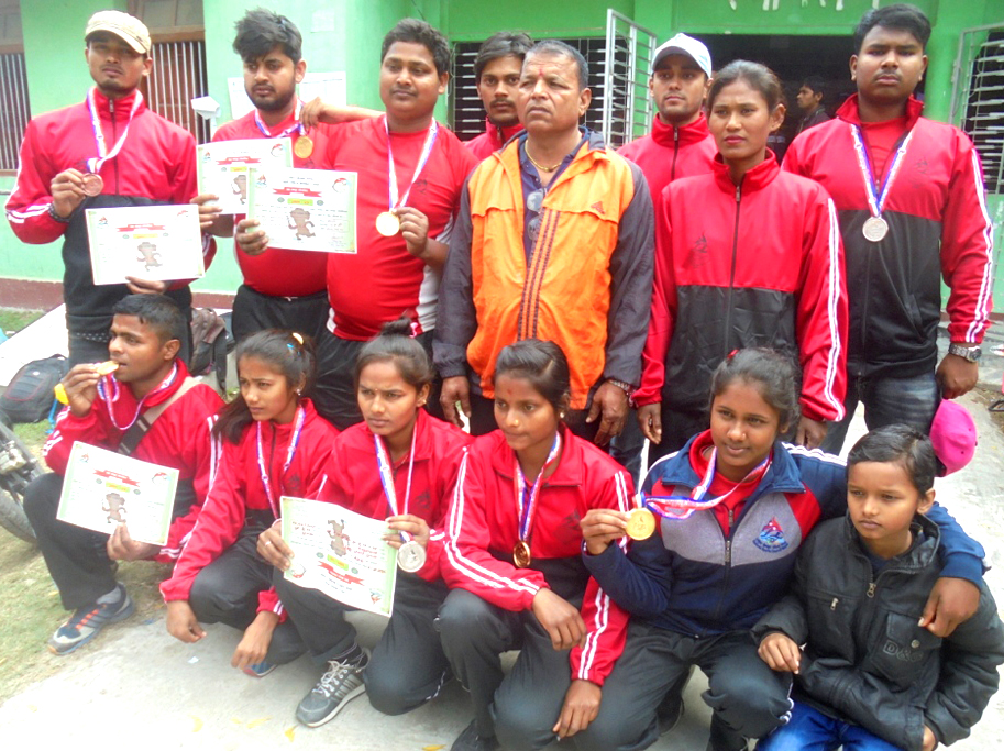 भारत्तोलनमा सप्तरीको वर्चस्व, आठौं राष्ट्रिय खेलकुदका लागि प्रदेश २ का भारत्तोलनको खेलाडी छनौट