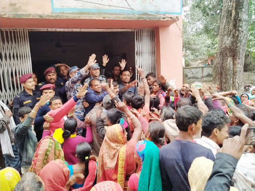 वडाध्यक्षको रिहाईको माँग गर्दै काँग्रेसद्वारा प्रदर्शन