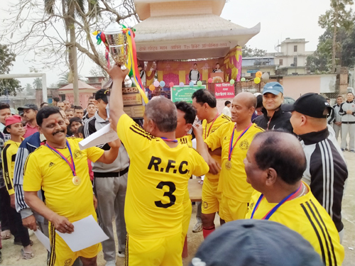सेना दिवसमा जनतासँग मैत्रीपूर्ण फुटवल