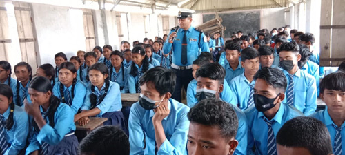 प्रहरीद्वारा सचेतनाका लागि विद्यालय कक्षा संचालन