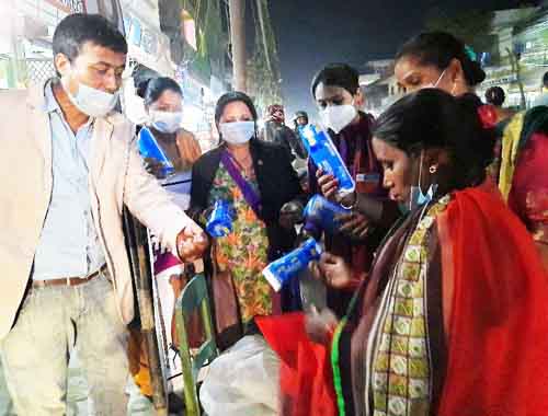 खुला रुपमा सेनेटेरी प्याड वितरण 