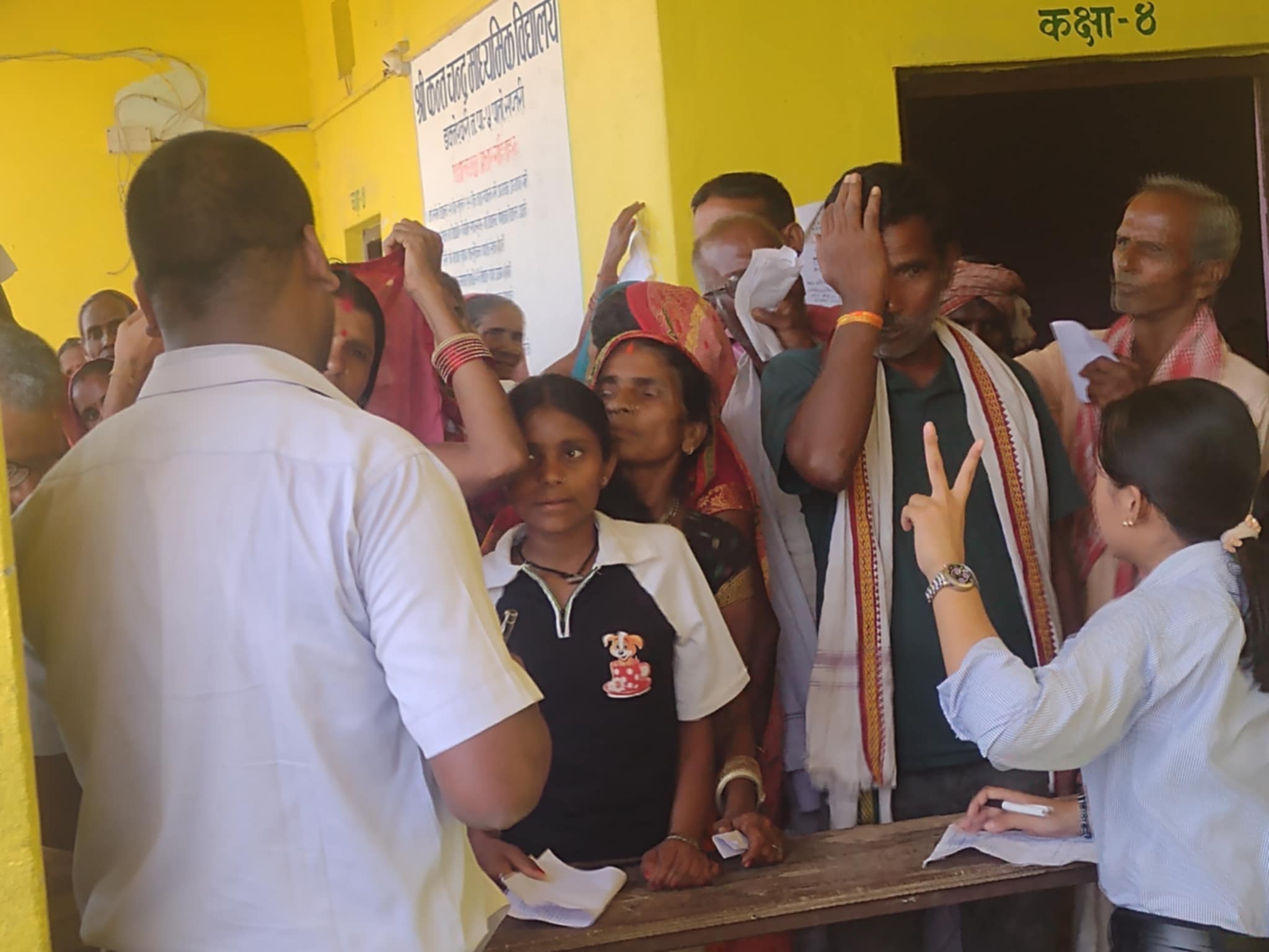 डाक्नेश्वरीमा आँखा र कानको  निःशुल्क शिविर सम्पन्न