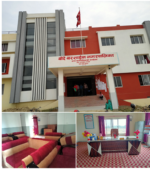 बोदेबरसाइन नगरपालिकामा समयमा भेटिदैनन् कर्मचारी, सेवाग्राही सास्तीमा,  आवश्यक भन्दा बढी खरीद गरिएको फर्निचर वेवारिसे अवस्था