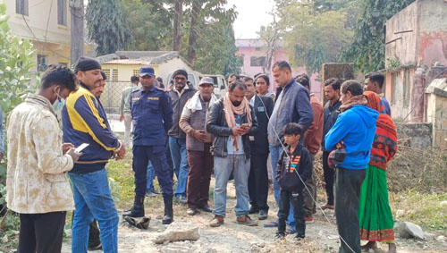 नवजात शिशुको शव कुकुरले मुखमा लिएर घुमिरहेको देख्दा …
