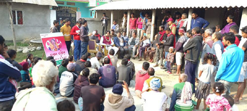 योजना माग्दै जनमतका  सांसदहरु जनताको घरदैलोमा