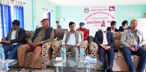 मंसिर १७ देखी गाउँ–गाउँ पुग्दै मतदाता नामावाली संकलन टोली
