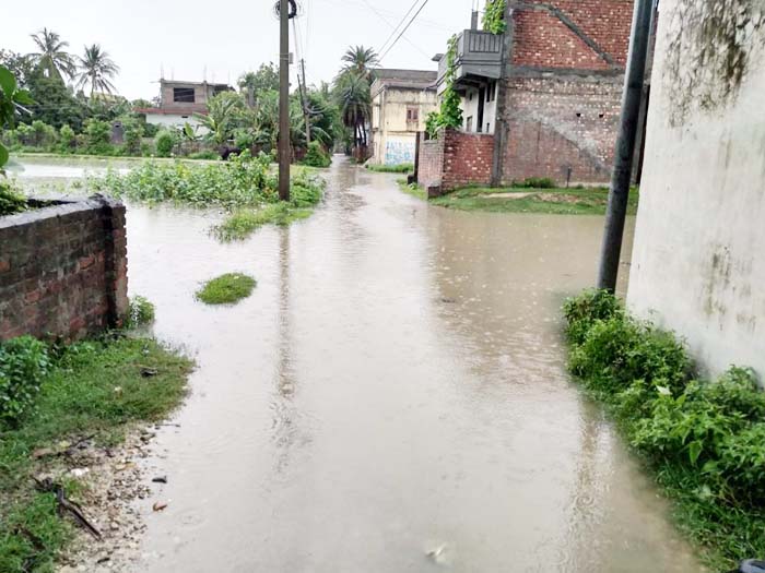 निरन्तर वर्षाले राजविराज जलमग्न