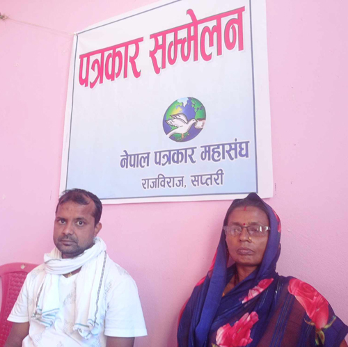 वडा कार्यालयमा तालाबन्दीका सेवाग्राहीलाई सास्ती