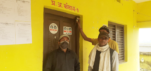एकलौटी ढंगले व्यवस्थापन समिति गठन  गरेको भन्दै विद्यालयमा तालाबन्दी